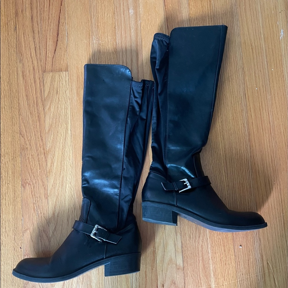 Womens Black boots